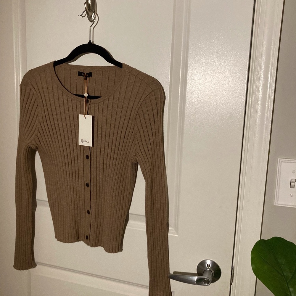 Quince Women's Tan Ribbed Sweater